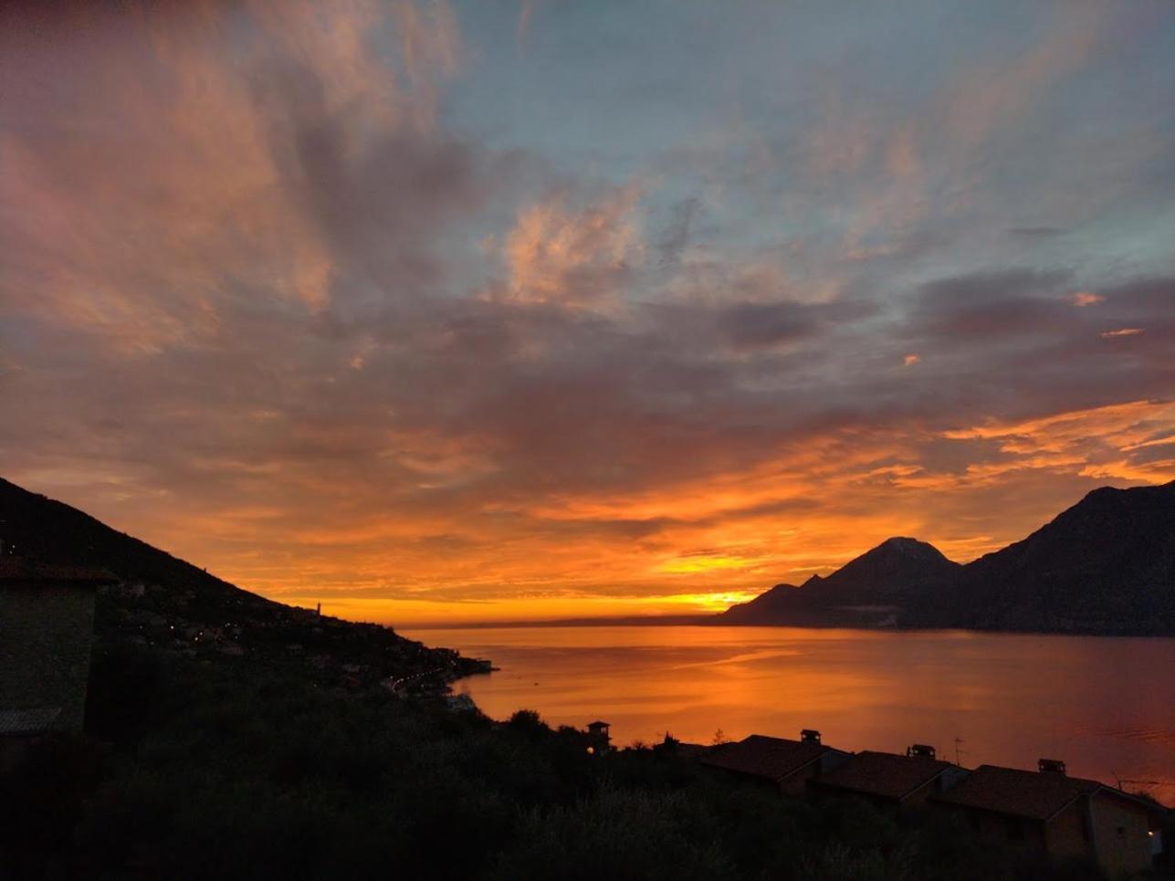 Appartamenti Casa Nina, Lago,Montagne, Uliveti Brenzone sul Garda Exterior foto