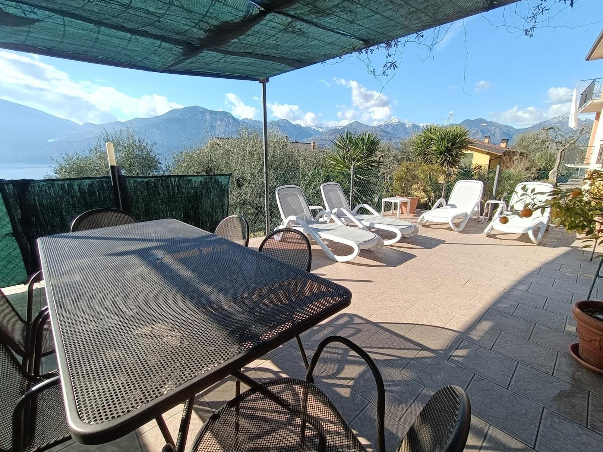 Appartamenti Casa Nina, Lago,Montagne, Uliveti Brenzone sul Garda Exterior foto