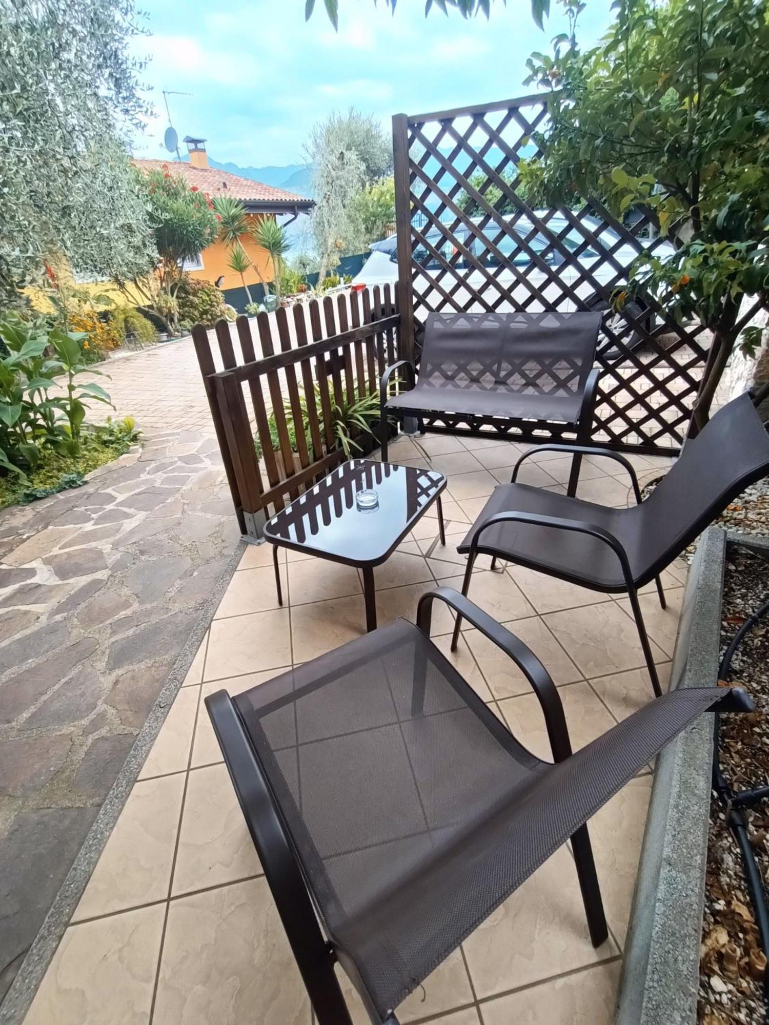 Appartamenti Casa Nina, Lago,Montagne, Uliveti Brenzone sul Garda Exterior foto
